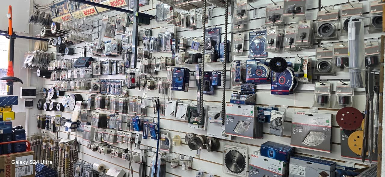 Pared de accesorios, mechas y discos Bosch